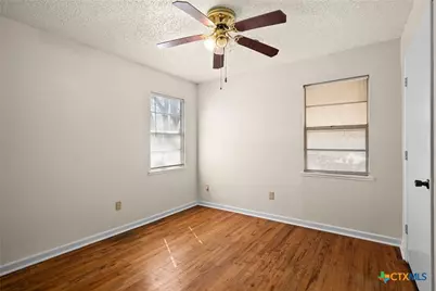 302 Easy St, Copperas Cove, TX 76522 - Photo 14