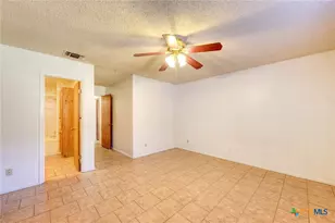 818 Lois St, Kerrville, TX 78028 - Photo 24