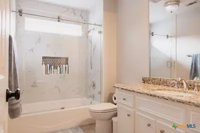 407 Woodway Drive, Victoria, TX 77904 - Photo 30