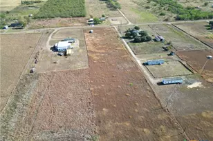 612 Wischkaemper Rd, Victoria, TX 77905 - Photo 1