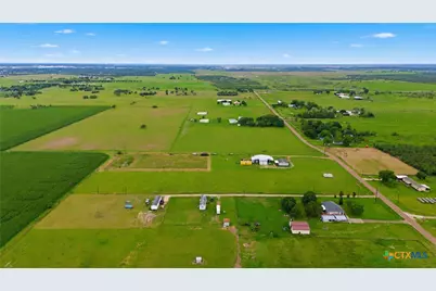 612 Wischkaemper Road, Victoria, TX 77905 - Photo 8