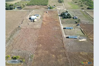 612 Wischkaemper Road, Victoria, TX 77905 - Photo 2