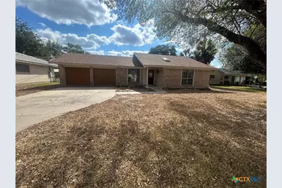 607 W Johnson Street, Cuero, TX 77954 - Photo 1