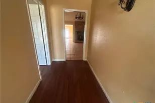 607 W Johnson St, Cuero, TX 77954 - Photo 8