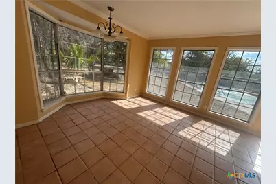 607 W Johnson Street, Cuero, TX 77954 - Photo 12