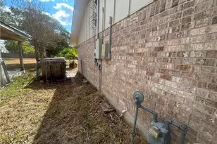 607 W Johnson St, Cuero, TX 77954 - Photo 2