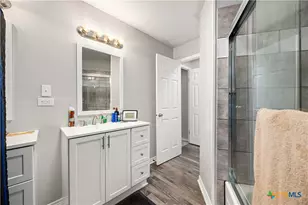 425 Dreamland Dr, Canyon Lake, TX 78133 - Photo 12