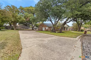 606 E Briarwood Ln, Harker Heights, TX 76548 - Photo 1