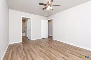 2351A S Wall St, Belton, TX 76513 - Photo 10