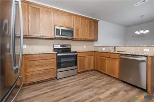 2351A S Wall St, Belton, TX 76513 - Photo 6