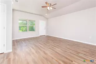 2351A S Wall St, Belton, TX 76513 - Photo 2