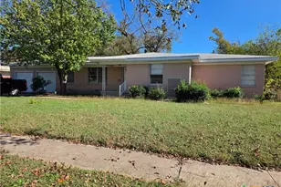 1903 S 13th St, Temple, TX 76504 - Photo 1