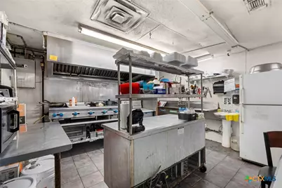 302 W Veterans Memorial Boulevard, Harker Heights, TX 76548 - Photo 16