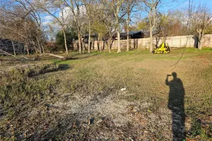 600 Alley A St, Elgin, TX 78621 - Photo 2