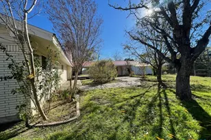 104 Skipcha Trail, Lampasas, TX 76550 - Photo 4