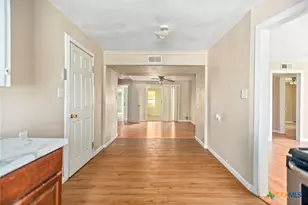 1408 Holloman Dr, Port Lavaca, TX 77979 - Photo 24