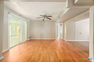 1408 Holloman Dr, Port Lavaca, TX 77979 - Photo 6