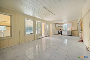 1408 Holloman Dr, Port Lavaca, TX 77979 - Photo 10