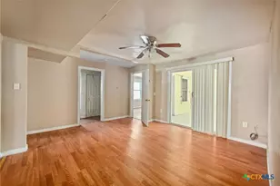 1408 Holloman Dr, Port Lavaca, TX 77979 - Photo 8