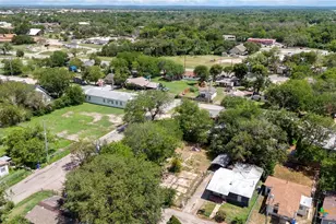 729 Schuessler St, Seguin, TX 78155 - Photo 12