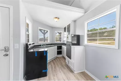 9130 Rebecca Creek Road, Spring Branch, TX 78070 - Photo 36