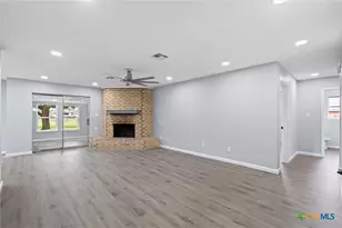 105 Melissa St, Bruceville Eddy, TX 76524 - Photo 26