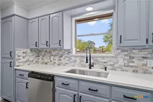 105 Melissa St, Bruceville Eddy, TX 76524 - Photo 18