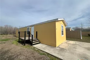 1911 Wald Rd, New Braunfels, TX 78132 - Photo 2