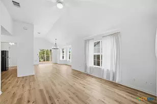 104 S Mockingbird Cir, Cedar Creek, TX 78612 - Photo 4