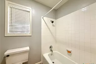 316 Buckingham St, Victoria, TX 77904 - Photo 38