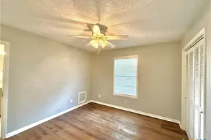 316 Buckingham St, Victoria, TX 77904 - Photo 36