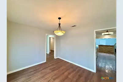 316 Buckingham Street, Victoria, TX 77904 - Photo 8