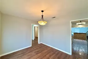 316 Buckingham St, Victoria, TX 77904 - Photo 8