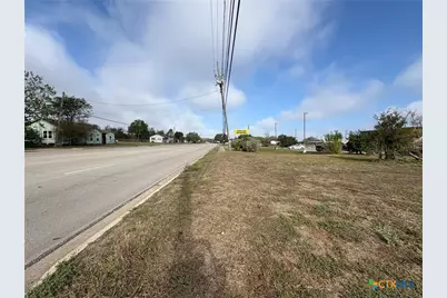 2112 S Laurent Street, Victoria, TX 77901 - Photo 8