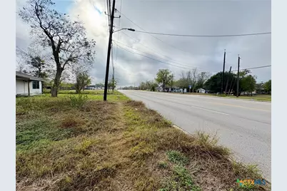 2112 S Laurent Street, Victoria, TX 77901 - Photo 6