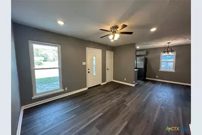 3105 Gayle Street, Victoria, TX 77901 - Photo 2