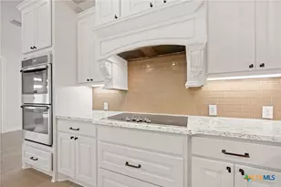 917 Coolabah Ave, New Braunfels, TX 78132 - Photo 10