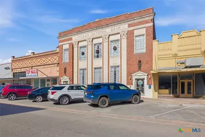 207 W Grand Avenue, Yoakum, TX 77995 - Photo 30