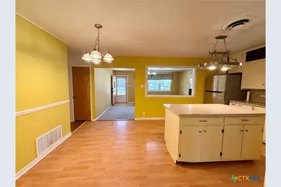 880 W Merriweather Street, New Braunfels, TX 78130 - Photo 14
