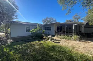 880 W Merriweather St, New Braunfels, TX 78130 - Photo 20