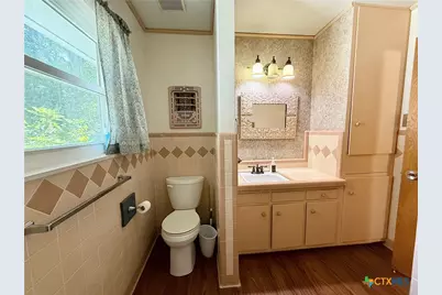 880 W Merriweather Street, New Braunfels, TX 78130 - Photo 24