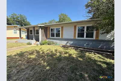 880 W Merriweather Street, New Braunfels, TX 78130 - Photo 4