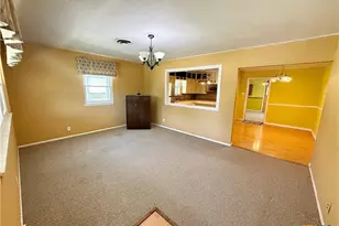 880 W Merriweather St, New Braunfels, TX 78130 - Photo 6