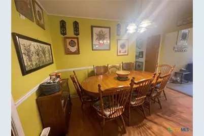 880 W Merriweather Street, New Braunfels, TX 78130 - Photo 8