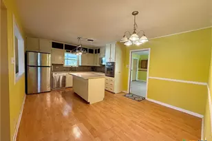 880 W Merriweather St, New Braunfels, TX 78130 - Photo 12