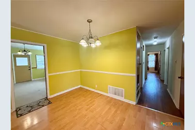 880 W Merriweather Street, New Braunfels, TX 78130 - Photo 18
