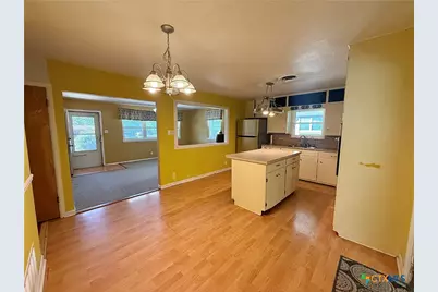 880 W Merriweather Street, New Braunfels, TX 78130 - Photo 10