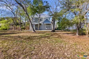211 Lavaca St, Yoakum, TX 77995 - Photo 46