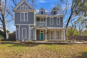 211 Lavaca St, Yoakum, TX 77995 - Photo 1