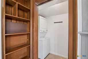 211 Lavaca St, Yoakum, TX 77995 - Photo 22